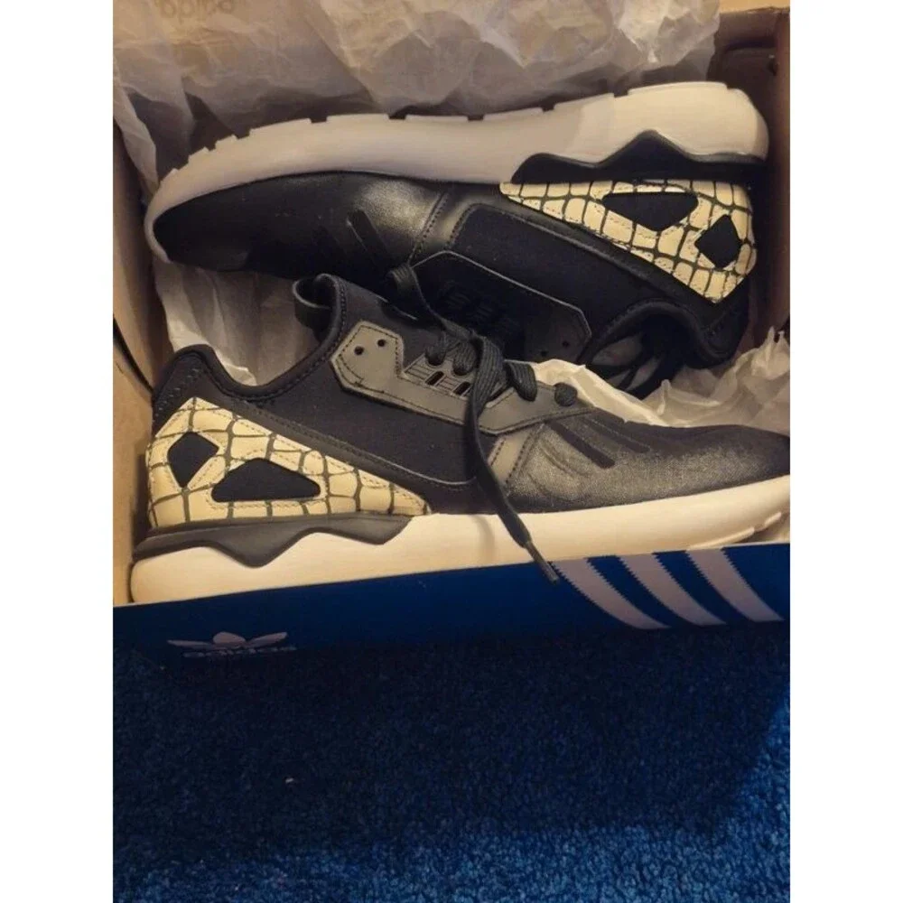 Women's Adidas Tubular Shadow Core Black Sneakers. Size 7